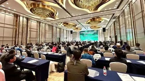 中国工程机械工业协会双碳工作委员会一届二次会员代表大会暨第一届工程机械双碳产业发展论坛在济南盛大召开
